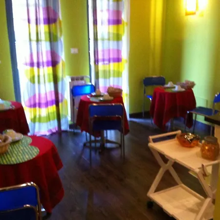 Almi Rooms